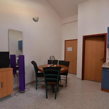 Apartment Pula 49 Vintijan